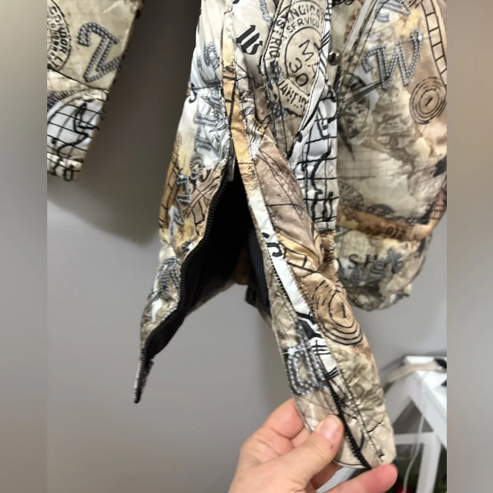 DOLCEZZA Women's Brown and White Printed Jacket NWT size S - Picture 9 of 12